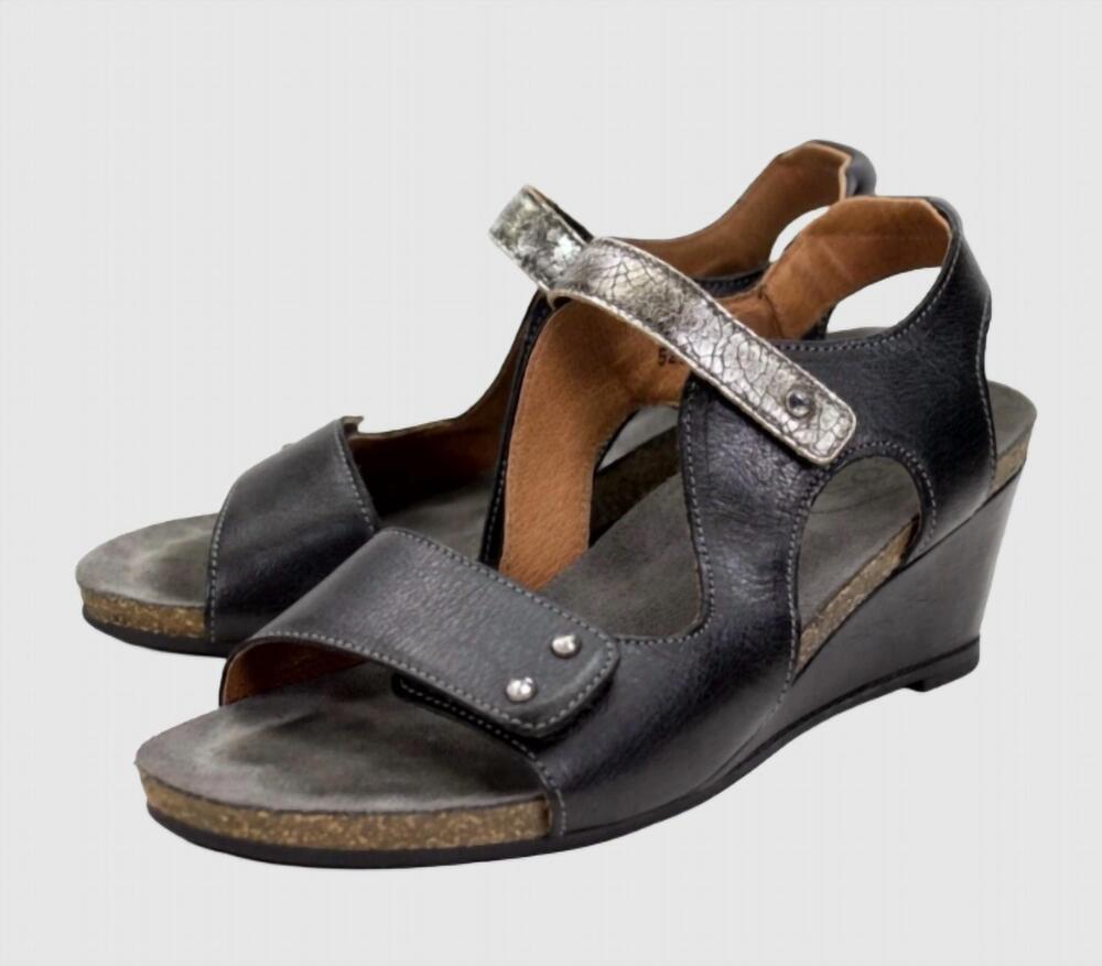 NEW TAOS women's chrissy wedge in black